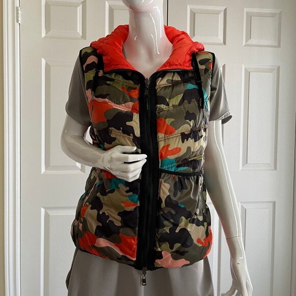 Marc Cain Reversible Down Vest - size N4 / Medium - Picture 9 of 16